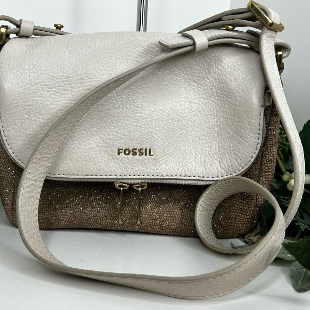 NWOT Fossil Preston Crossbody Bag Small Gray Gold Flap Leather Adjustable Strap